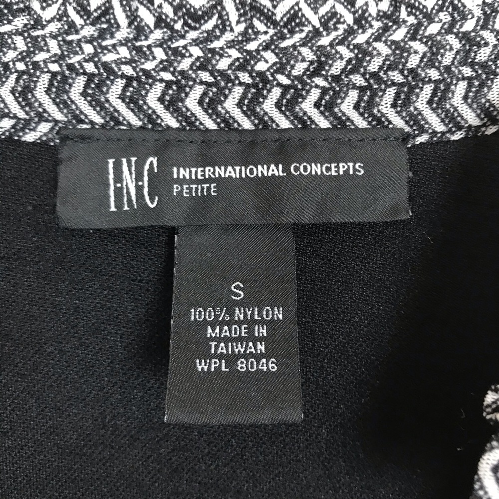 INC chevron pattern top - Picture 3 of 4